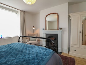 2 bedrooms, individually decorated, individually furnished, free WiFi