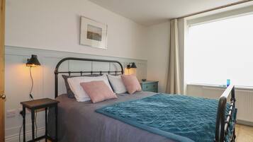 2 bedrooms, individually decorated, individually furnished, free WiFi