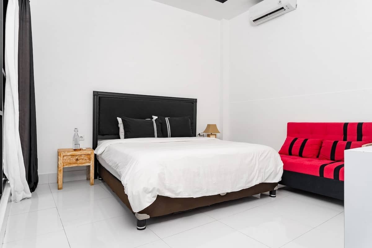 Superior Double Room, Pool View | Cadar kapas Mesir, peralatan tempat tidur premium
