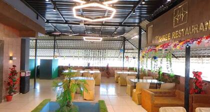 Hotel Shree Palace & Restaurant