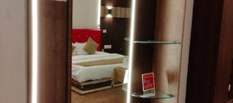 Hotel Shree Palace & Restaurant