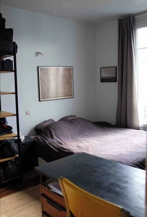 1 bedroom, iron/ironing board, WiFi, bed sheets - Cosy/modern/chalureux - dynamic/ambiancé (Paris)