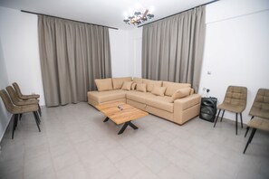 Rumah | 2 kamar tidur dan internet