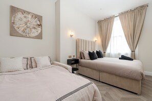 1 habitación, tabla de planchar con plancha, wifi gratis y ropa de cama 