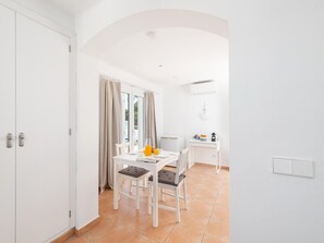 Dining - Villa Nautilus · Beach, Pool & Relaxation in Cala d’Or (Cala D'or (Santanyí))