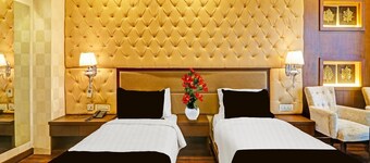 Palette Hotel Zero Mile Sitabuldi Formerly Gangakashi