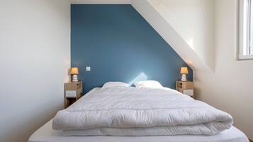 2 makuuhuonetta, silitysrauta/-lauta, Wi-Fi, vuodevaatteet