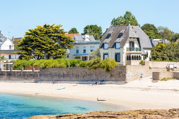 Vlak bij het strand