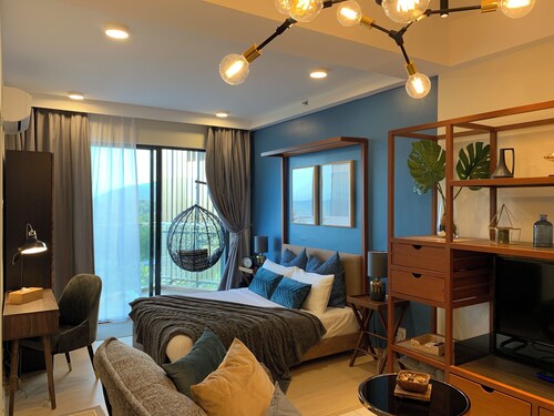Deluxe Holiday Studio Suite @ Timurbay w/ Seaview