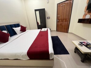 Chambre Double Deluxe, 1 très grand lit, fumeurs, salle de bains privée | Draps en coton égyptien, literie de qualité supérieure