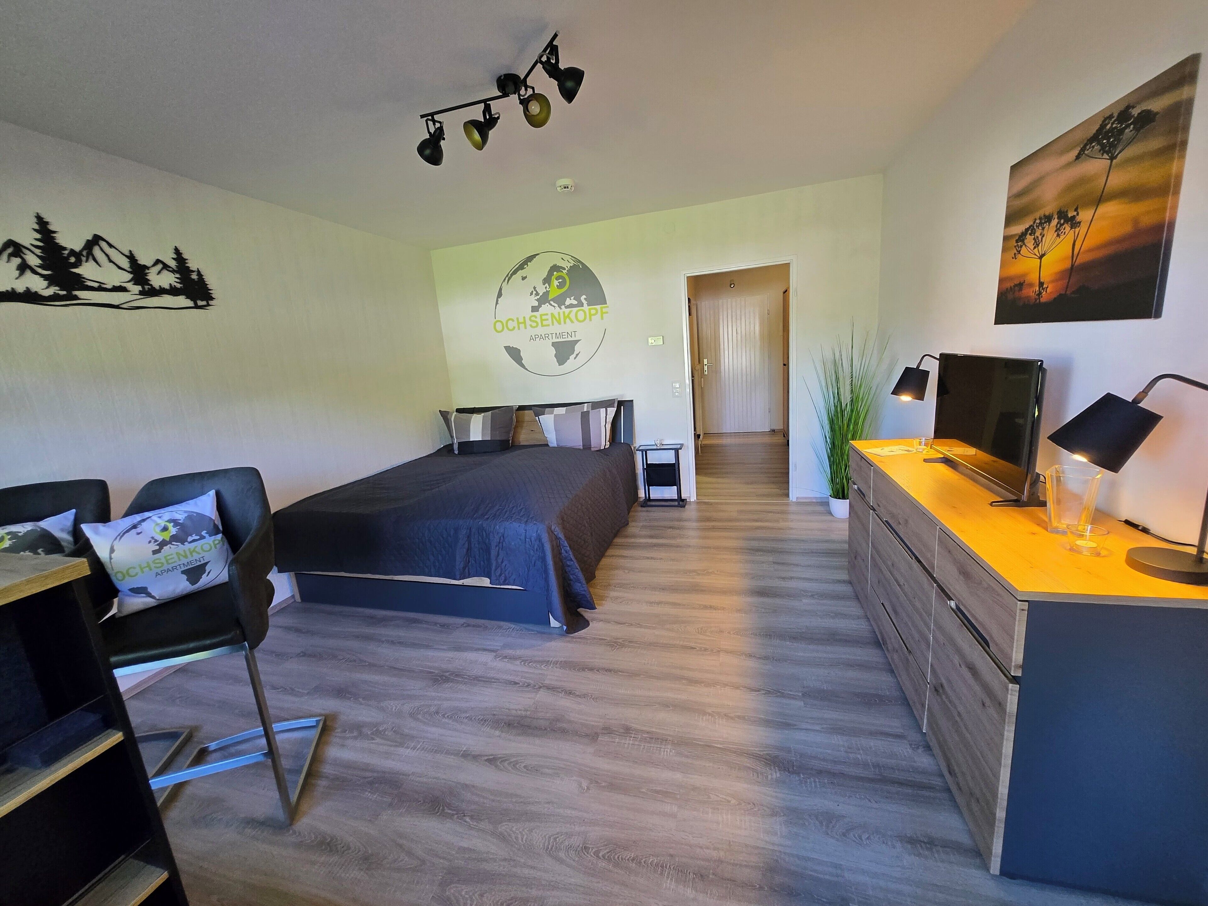 1 bedroom, iron/ironing board, internet, bed sheets