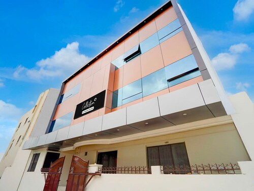 Collection O Coimbatore Hopes College