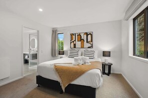4 habitaciones, tabla de planchar con plancha y wifi