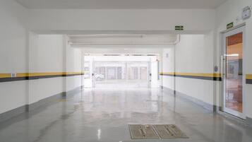 Parkir mandiri gratis