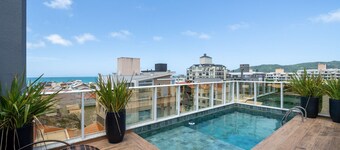 Apt w/ Pool & BBQ in Bombinhas Rna0303