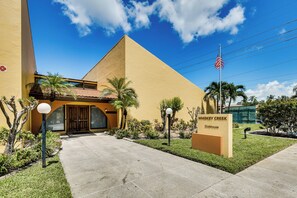 Apartment (2 Bedrooms) | Interior - Shop, Dine & Unwind Poolside: Fort Myers Retreat! (Fort Myers)