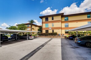 Apartment (2 Bedrooms) | Interior - Shop, Dine & Unwind Poolside: Fort Myers Retreat! (Fort Myers)