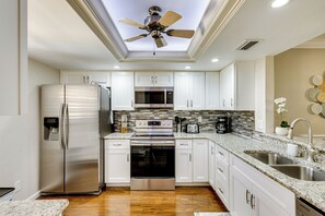 Apartment (2 Bedrooms) | Interior - Shop, Dine & Unwind Poolside: Fort Myers Retreat! (Fort Myers)