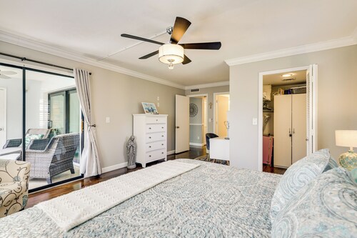 Shop, Dine & Unwind Poolside: Fort Myers Retreat!