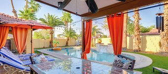 Luxe Outdoor Oasis: 'palm Tree Villa' in Chandler