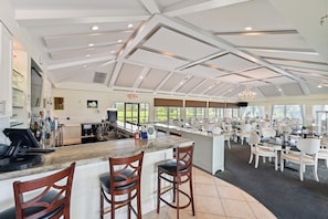 Apartment (2 Bedrooms) | Interior - Golf Retreat w/ Pool Access: 3 Mi to Dtwn Naples (Naples)