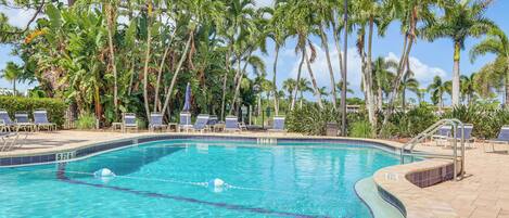 Apartment (2 Bedrooms) | Front of property