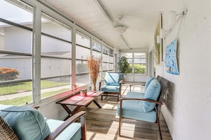 Apartment (2 Bedrooms) | Front of property - Golf Retreat w/ Pool Access: 3 Mi to Dtwn Naples (Naples)