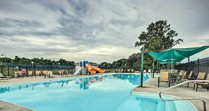 Resort Amenities & Beach Access: Huddleston Condo
