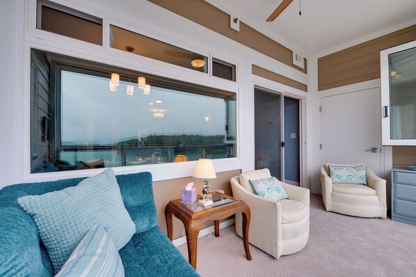 Apartment (1 Bedroom) | Interior