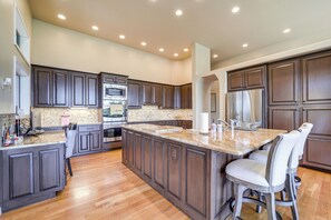 Rumah (4 Bedrooms) | Interior