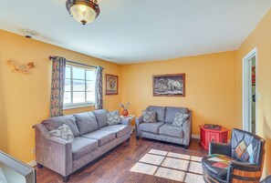 Apartment (2 Bedrooms) | Front of property