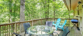 1/2 Mi to Desoto Lake: Hot Springs Village Home