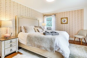 House (4 Bedrooms) | Interior - 1 Mi to Vineyard: Serene Berkshires Country Escape (Richmond)