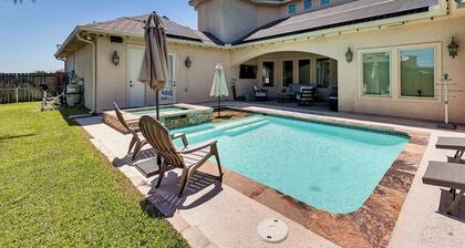 1 Mi to Vackar Stadium: Roomy Retreat w/ Pool
