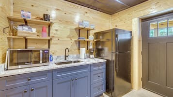 House (1 Bedroom) | Interior