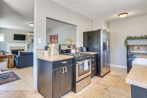 House (2 Bedrooms) | Interior