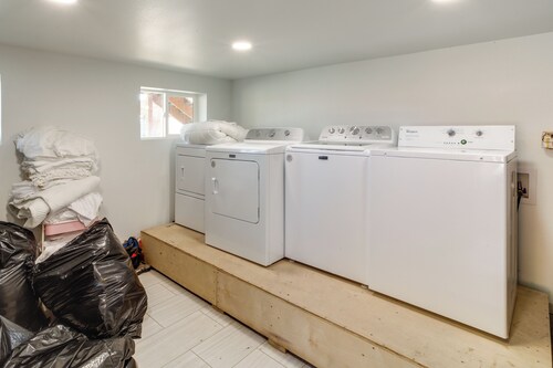 Private Patio, Steps to Lake: Soap Lake Studio!