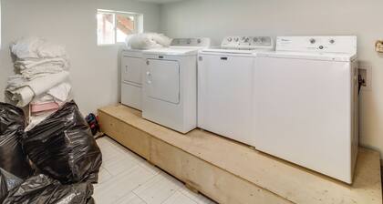 Private Patio, Steps to Lake: Soap Lake Studio!