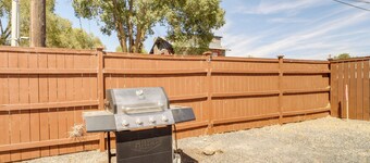 Walk to Water: Soap Lake Studio w/ Patio!