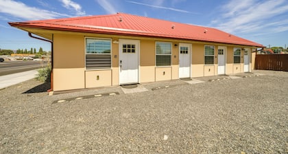 Walk to Water: Soap Lake Studio w/ Patio!