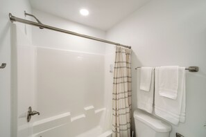 Apartment (0 Bedroom) | Interior - Walk to Water: Soap Lake Studio w/ Patio! (Soap Lake)