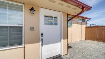 Apartment (0 Bedroom) | Interior