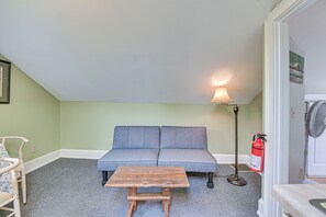 Apartment (0 Bedroom) | Interior