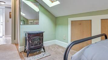 Apartment (0 Bedroom) | Interior