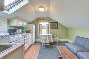 Apartment (0 Bedroom) | Interior