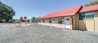 Steps to Soap Lake: Studio Stay w/ Patio!