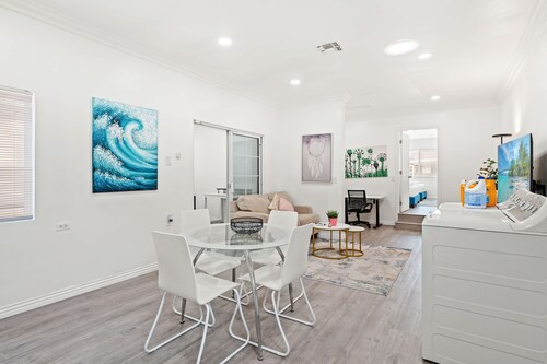 Spacious Bright Home Fully Equipped