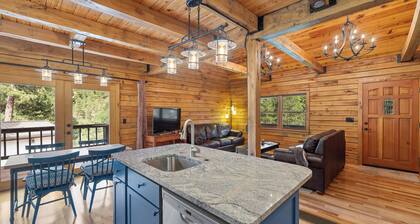 Beautifully Renovated Property Just off Highway Close to Trails and Lead!