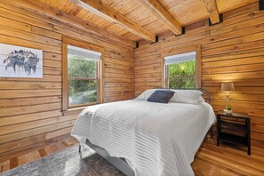 4 bedrooms, free WiFi, bed sheets