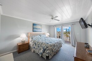 2 室のベッドルーム、アイロン / アイロン台、WiFi (無料)、ベッドシーツ